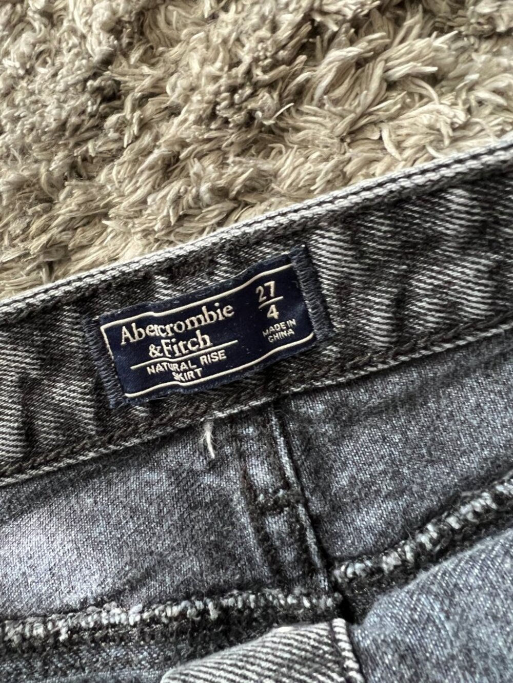 Abercrombie & Fitch black skirt size 27/4 - Picture 5 of 6